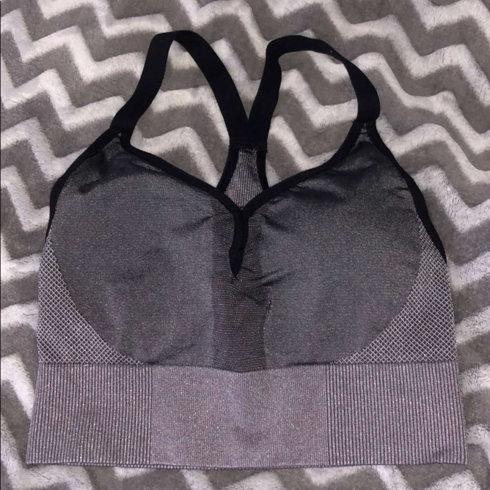 NIKE Flyknit Sports Bra